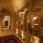 Tyana Cave House * Nar