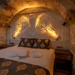 Tyana Cave House *