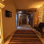 Apartment Tyana Cave House