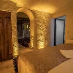 Tyana Cave House Apartment Nar