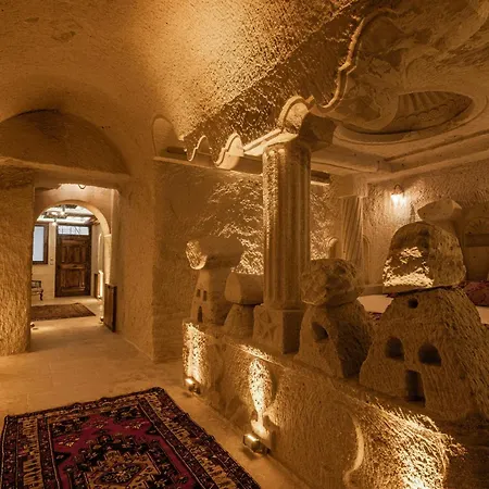 Tyana Cave House * Nar
