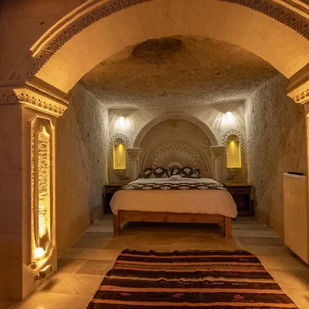 Tyana Cave House * Nar