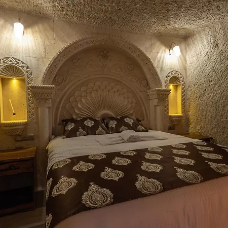 Tyana Cave House * Nar