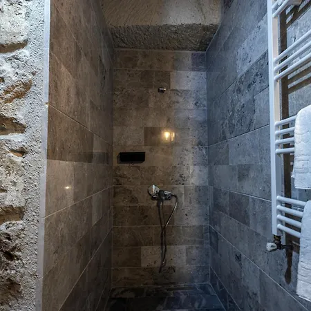Tyana Cave House Apartamento