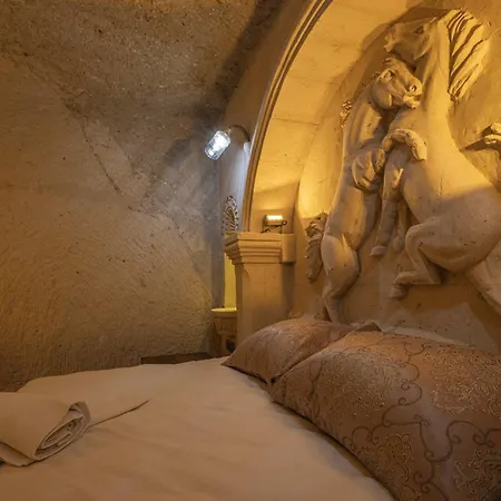 Tyana Cave House * Nar