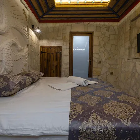 Tyana Cave House * Nar
