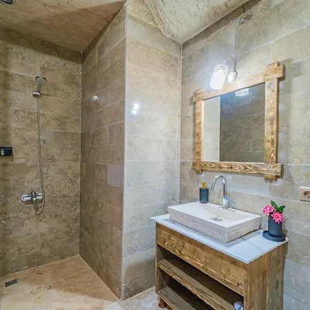 Apartament Tyana Cave House