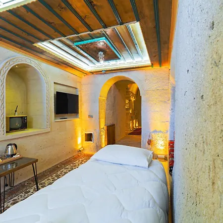 Tyana Cave House 아파트 Nar