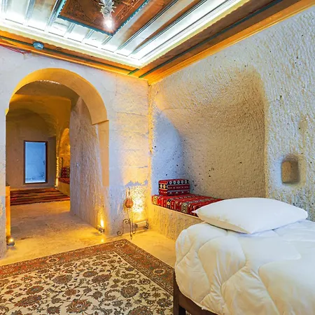 Tyana Cave House 아파트 *