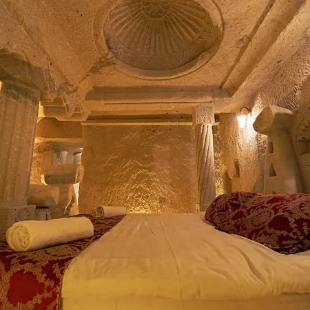 Tyana Cave House * Nar