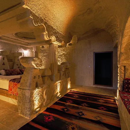Tyana Cave House * Nar