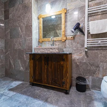 아파트 Tyana Cave House Nar