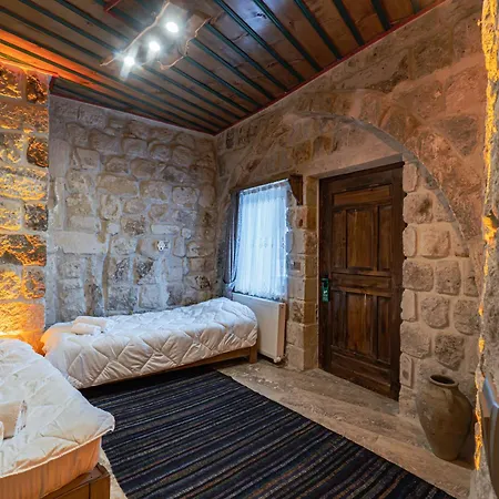 Tyana Cave House 아파트 *