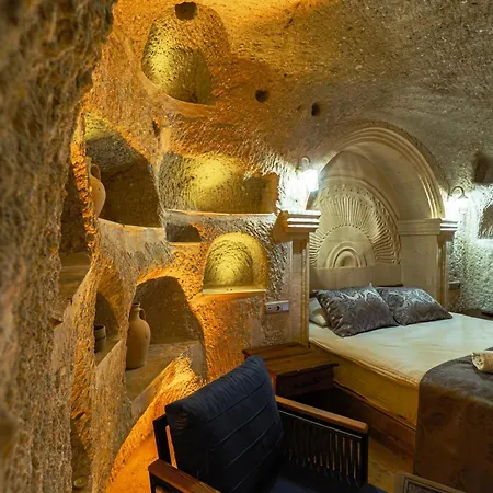 Tyana Cave House * Nar
