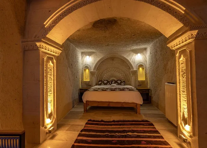 Tyana Cave House * Nar