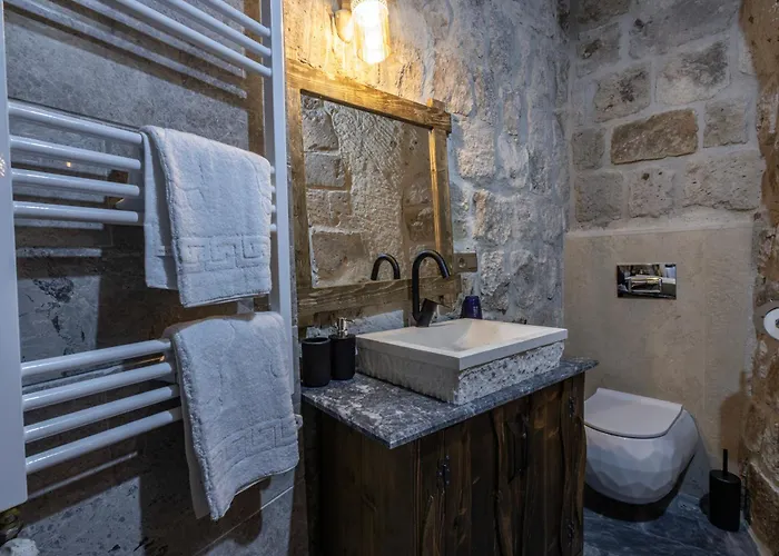 Apartment Tyana Cave House *