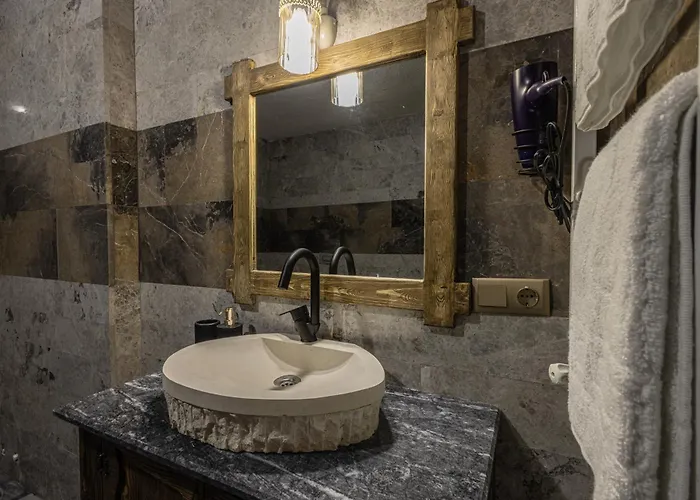 Tyana Cave House Apartment Nar