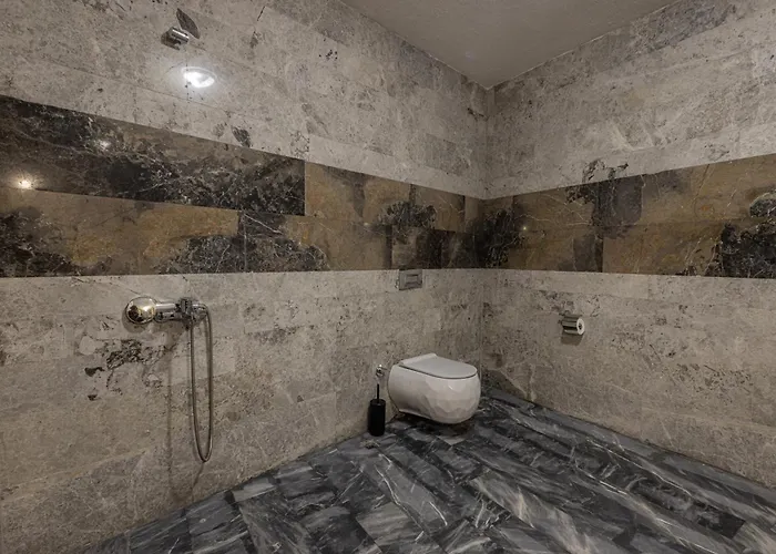 Tyana Cave House * Nar